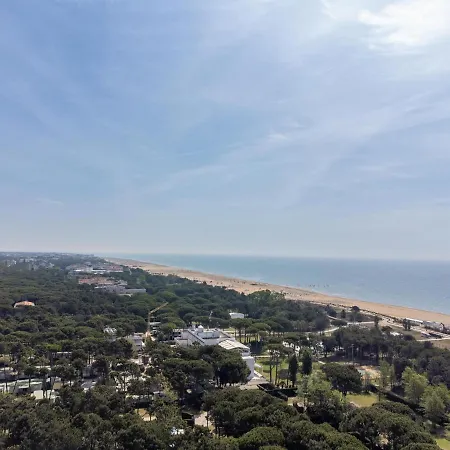 Domizia Apartment